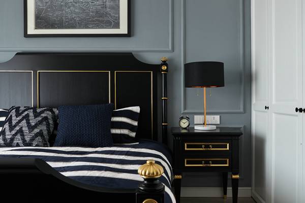 以臥室風(fēng)格特點(diǎn)來(lái)選擇臥室軟包背景墻搭配