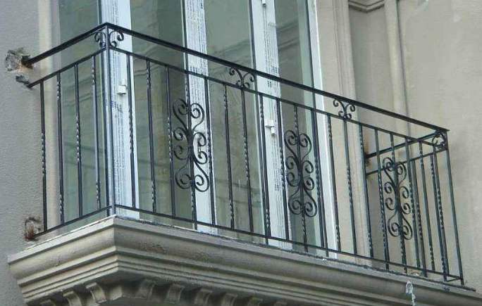 封陽臺用的材料哪種好？沈陽哪家裝修公司經濟實惠